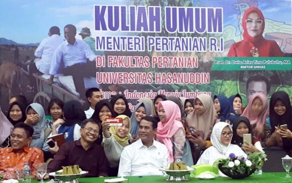 Buka Peluang Kerja, Mentan Ajak Mahasiswa Pertanian Unhas jadi Pengusaha